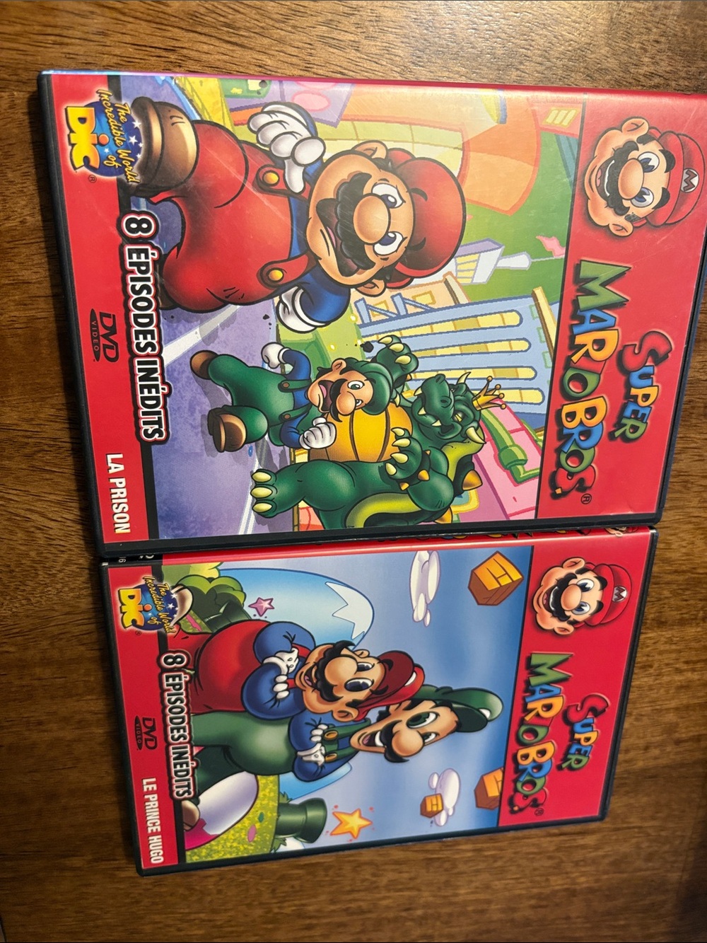 Nintendo Super Mario Bros. DVD Set - Red, Green, Blue(Francais)